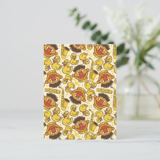 Ernie en Rubber Duckie Pattern Briefkaart (Staand voorkant)