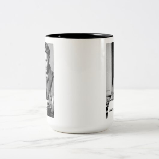 Ernie Pyle aan het werk! Mok (Center)