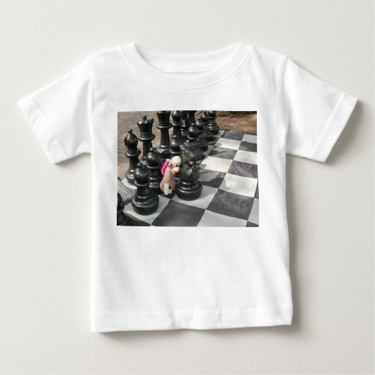 Ernie the Sock Monkey Pplay Chess small shirt (Voorkant)