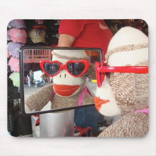 Ernie the Sock Monkey Sunglazen Mousepad Muismat (Voorkant)