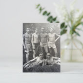 Ernstige jongeren op de  foto van zwemkleding briefkaart (Staand voorkant)