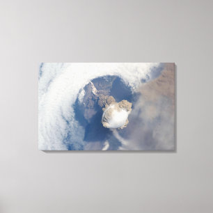 Eruptie van de Sarychev-vulkaan 2 Canvas Afdruk
