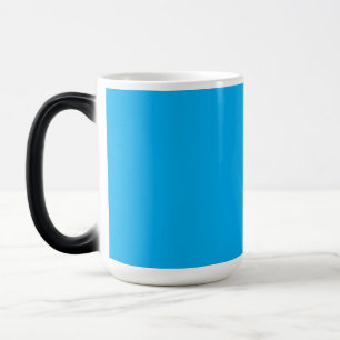 Ervaar de schoonheid van een blauwe hemel met een magische mok