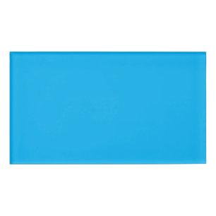 Ervaar de schoonheid van een blauwe hemel met een  naambadge