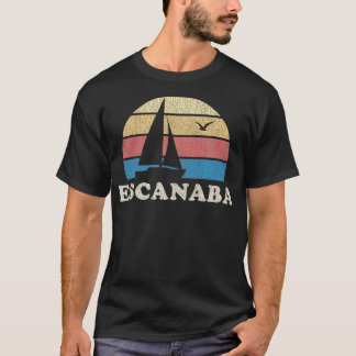Escanaba MI  Zeilboot 70s Throwback Zonsondergang T-shirt