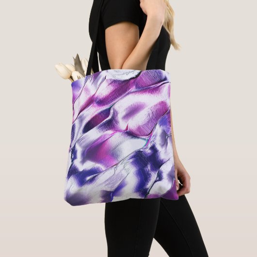 Esculpido de metal fosco, em roxo e lilás tote bag (Dichtbij)