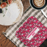 Esdoornbladeren op papieren borden met houtskoolac papieren bordje<br><div class="desc">Rode en witte esdoornbladeren op een achtergrond van houtskool. (Roze achtergrond is ook beschikbaar).</div>