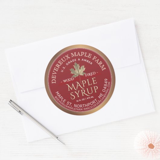 Esdoornsiroop hout gestookt rode banner gouden bla ronde sticker (Envelop)