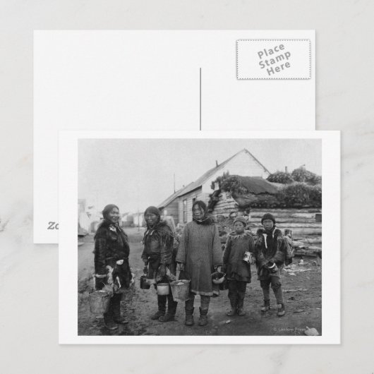 Eskimo Berry Pickers in Nome, Alaska Foto Briefkaart (Voorkant / Achterkant)
