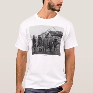 Eskimo Berry Pickers in Nome, Alaska Foto T-shirt