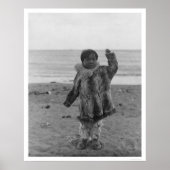 Eskimo Child on Alaska Beach 1906 Poster (Voorkant)