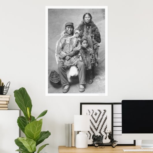 Eskimo Family Portrait 1921 Poster (Thuiskantoor)