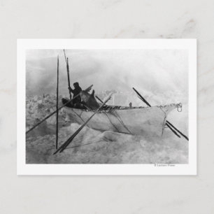 Eskimo in Boat gemaakt met Skins genaamd Omiak Briefkaart