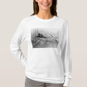 Eskimo in Boat gemaakt met Skins genaamd Omiak T-shirt