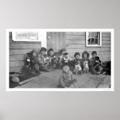 Eskimo Kinderen & Puppies 1904 Poster (Voorkant)