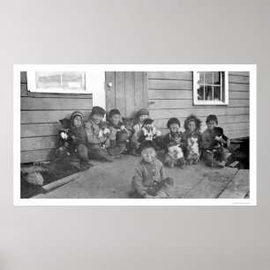 Eskimo Kinderen & Puppies 1904 Poster