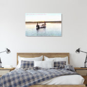 Eskimo Vist Boat op de rivier Canvas Afdruk (Insitu (Slaapkamer))