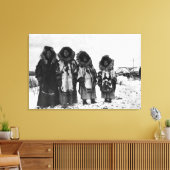 Eskimo-vrouwen op Alaska-foto Canvas Afdruk (Insitu (Woonkamer))