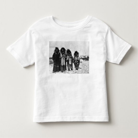 Eskimo-vrouwen op Alaska-foto Kinder Shirts (Voorkant)