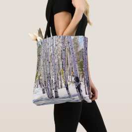 Espenbomen in het bos tote bag