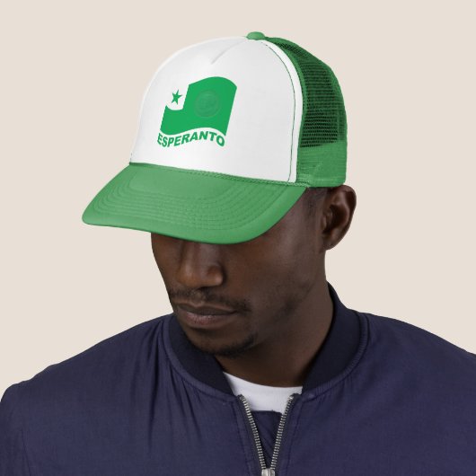 Esperanto wavy flag+text en zamenhof, trucker pet (In situ)