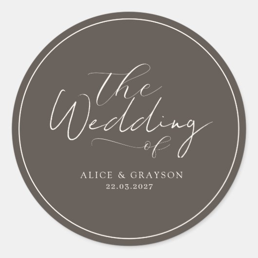 Espresso Brown Script Classic Minimalist Wedding  Ronde Sticker (Voorkant)