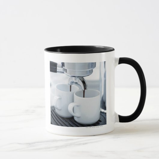 Espresso-machine maakt koffie mok (Rechts)