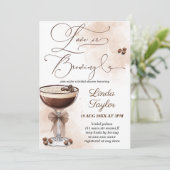 Espresso Martini Love Is Brewing Bruidsuitnodiging Kaart (Staand voorkant)