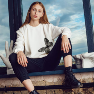 Essentials of Leisure w / Butterfly Print - Wit Trui