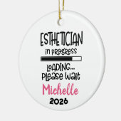 Estheetician in opleiding  keramisch ornament (Links)