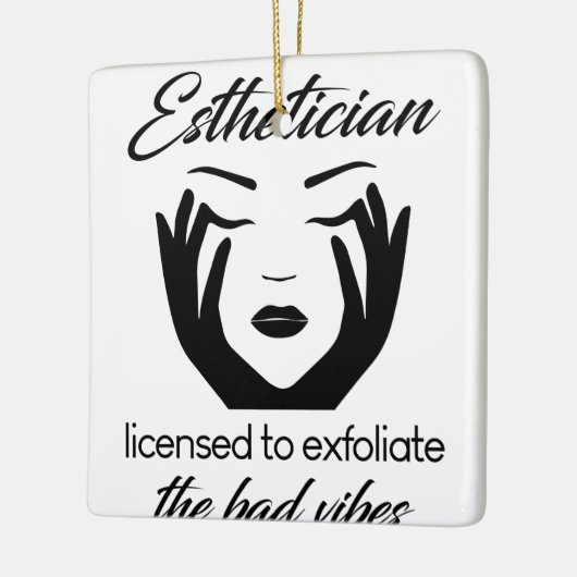 Estheticien met een vergunning voor de winning keramisch ornament (Links)