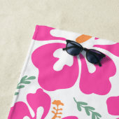 Esthetisch roze hibiscus herhalend patroon strandlaken (In situ)