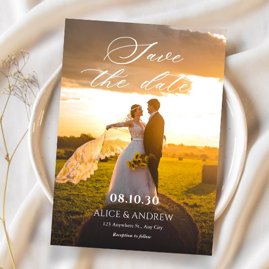 Esthetische huwelijksfoto save the date