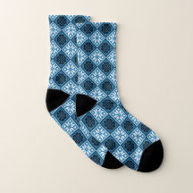 Estonian Blue Black en White Mitten Pattern