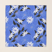 Estse hoofddoek. Estse kleuren bloemen