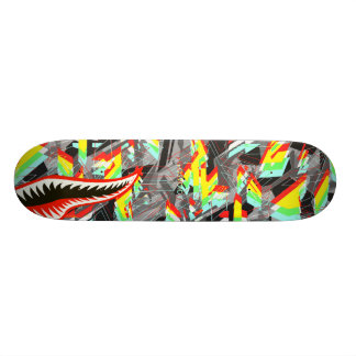Esvoir Trippy Camo Shark Skateboard