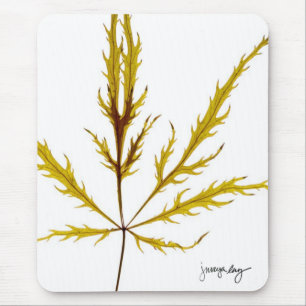 "Etched Leaf" door J. Maya Luz Muismat