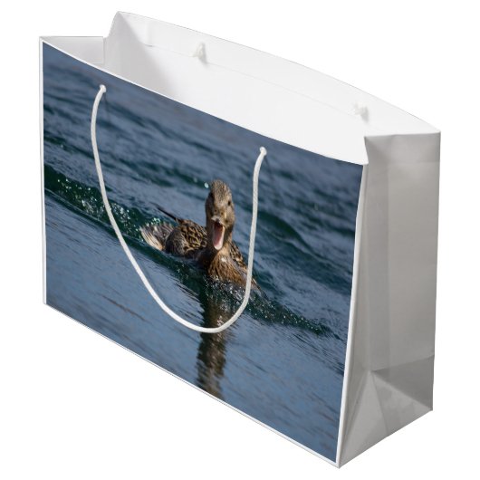 Eten met open bek groot cadeauzakje (Achterkant Gekanteld)