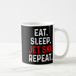 Eten slapen jetski herhalen watersporten meer jets koffiemok