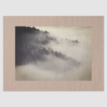 Etheral misty forested mountaintissuepapier