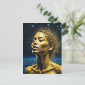 Etherele vrouw mediteert onder de sterren briefkaart (Staand voorkant)