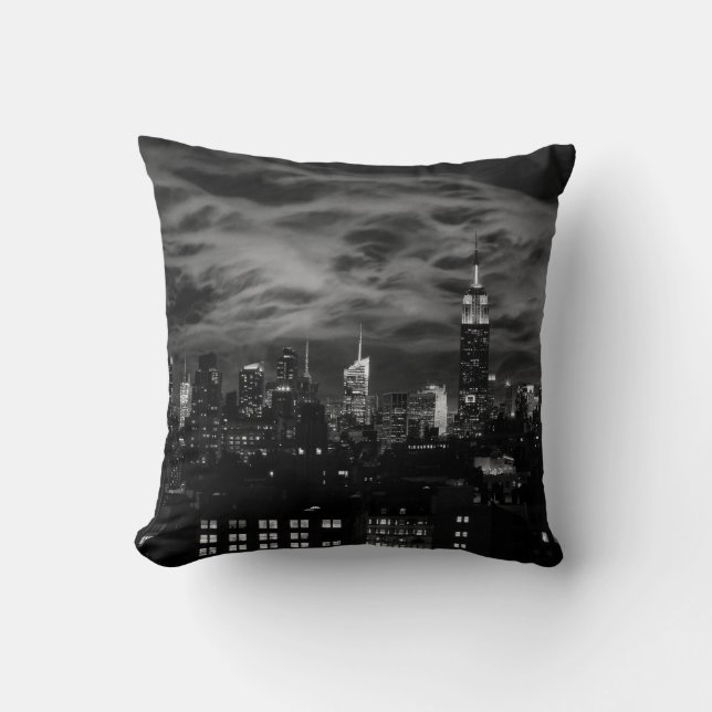Etherele Wolken: NYC Silhouet, ESB Zwart en Wit Kussen (Voorkant)
