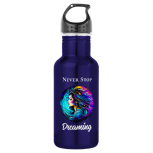 Etherische mooie vrouw nooit stoppen met dromen waterfles