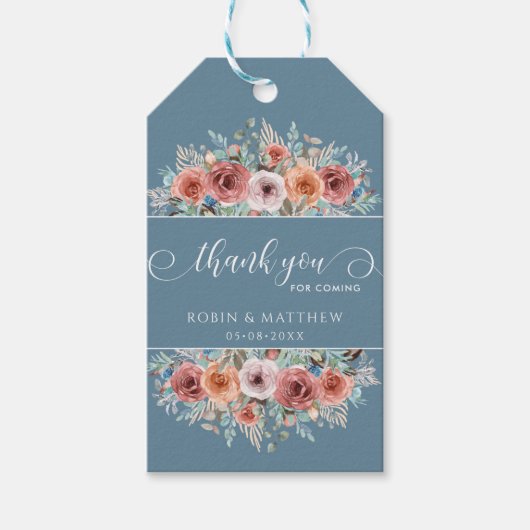 Etherische Stoffige Blauwe, Blush Perzik Bloemen Cadeaulabel (Voorkant)