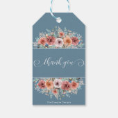 Etherische Stoffige Blauwe, Blush Perzik Bloemen Cadeaulabel (Achterkant)