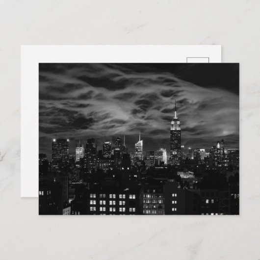 Etherische wolken: NYC Skyline, ESB BW Briefkaart (Voorkant / Achterkant)