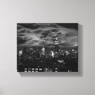 Etherische wolken: NYC Skyline, ESB zwart-wit Canvas Afdruk