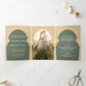 Ethnic Boho Indian Ivory Sage Green Arch Wedding Drieluik Uitnodiging (Binnen)