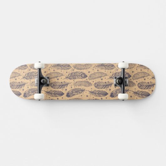 Ethnic Feather Outline Patroon Skateboard (Horizontaal)