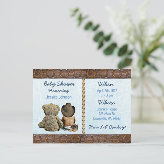 Ethnic Lil Cowboy Boy en Teddy Bear Baby Inv Uitnodiging Briefkaart (Staand voorkant)